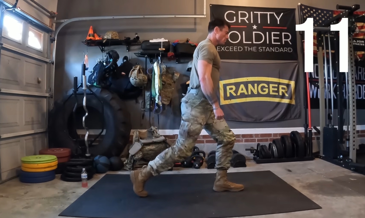 Egy kis katonai edzés jöhet?